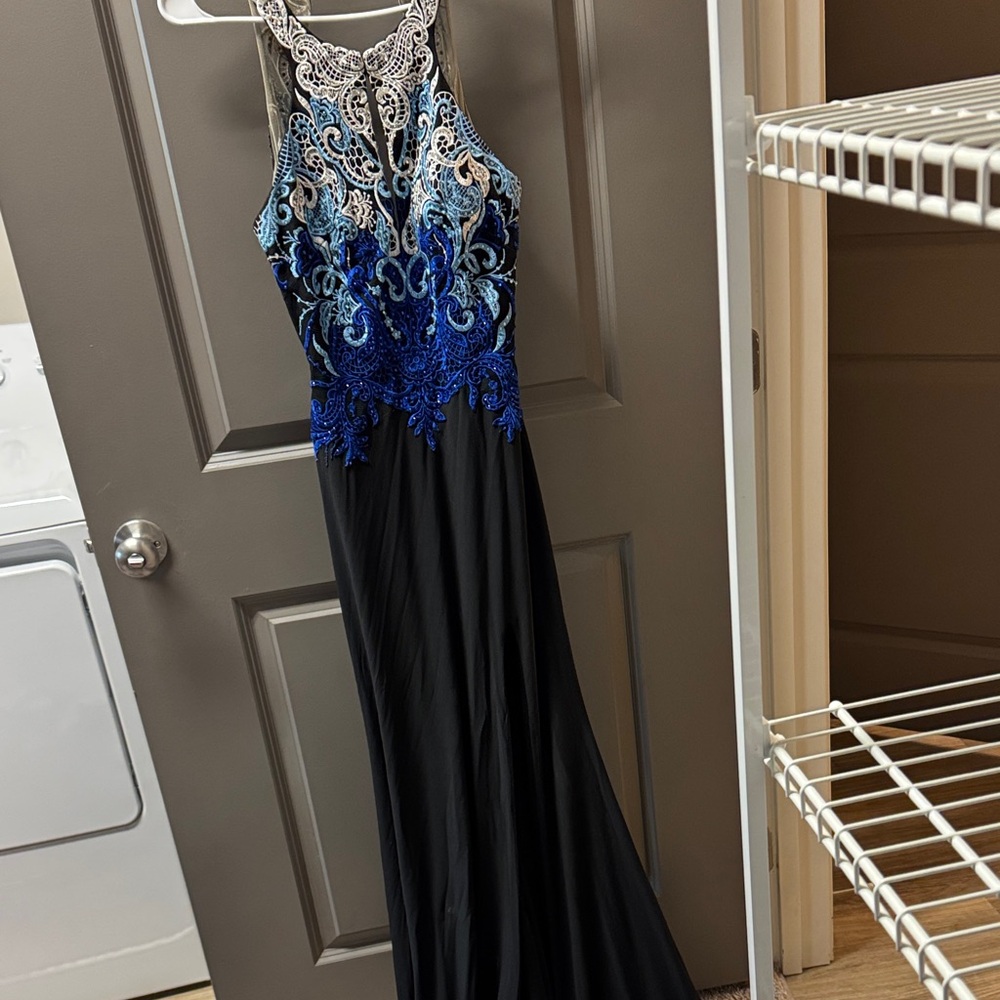 Elegant Black and Blue Gown with Lace Details